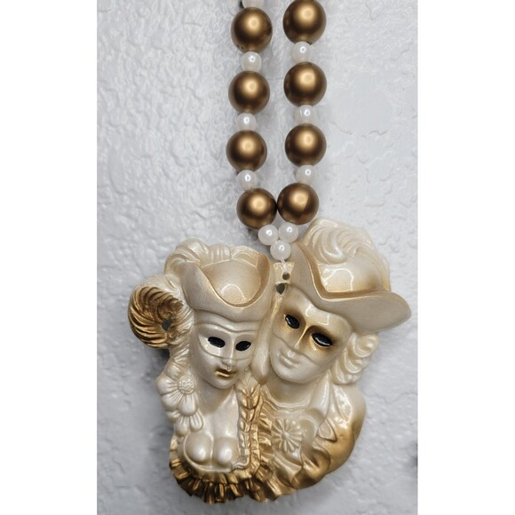 Lot of 5 Mardi Gras Beads Necklaces Parade Voodoo Fleur de Lis Bustier Mask - Picture 8 of 10